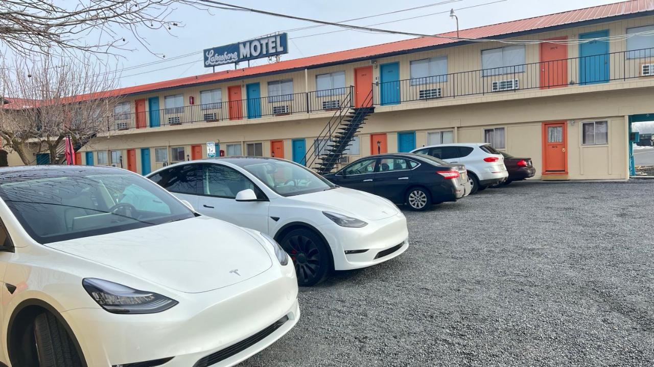 Lakeshore Water Front 3*